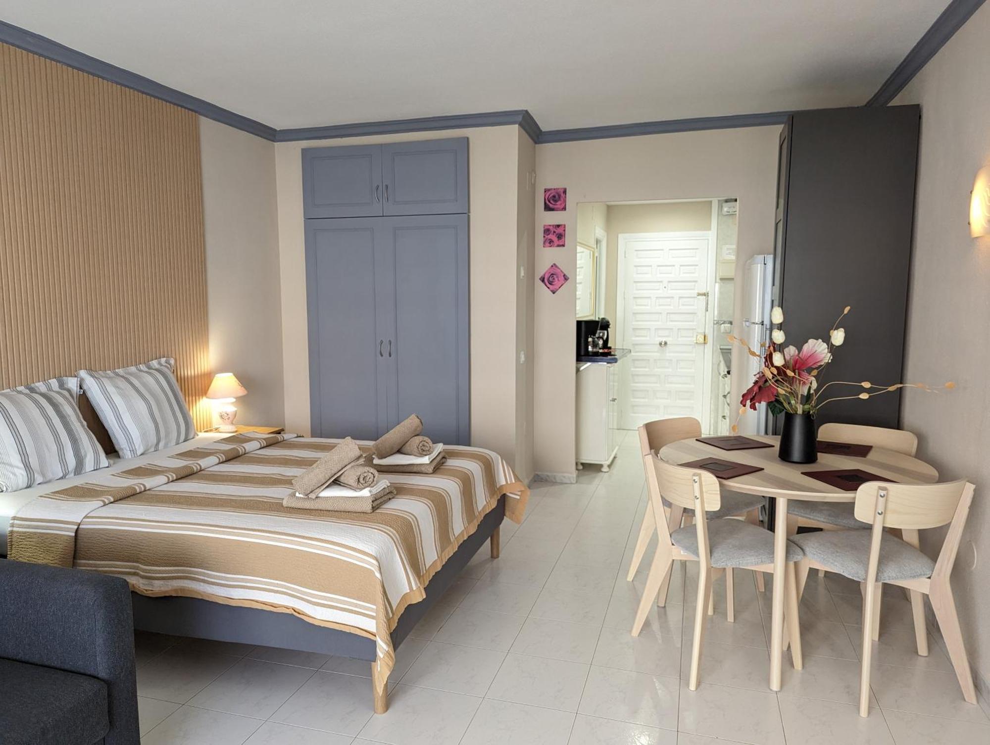Estudio Benalbeach New Benalmadena Exterior photo